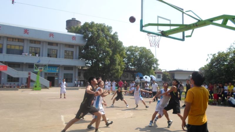 籃球協(xié)會(huì)參加學(xué)院籃球賽剪影