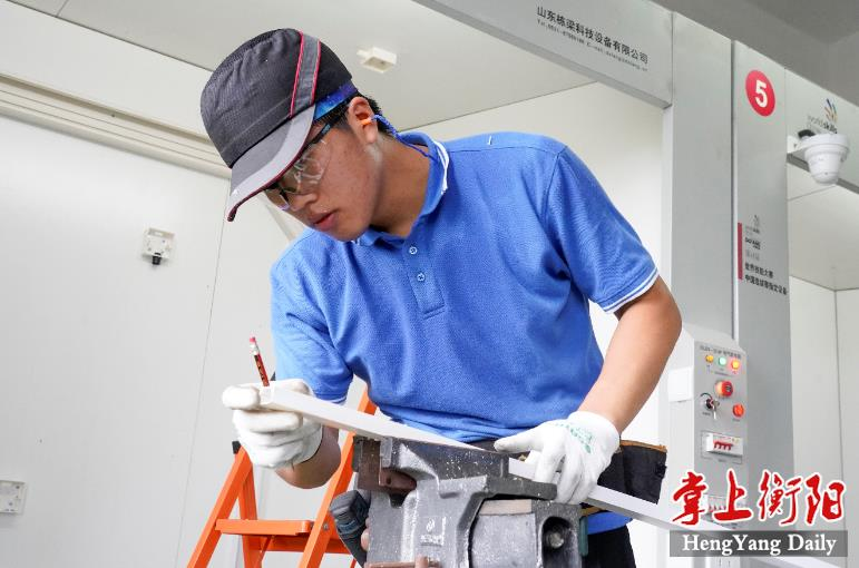 包攬前三!衡陽技師學院在電氣裝置項目中取得好成績