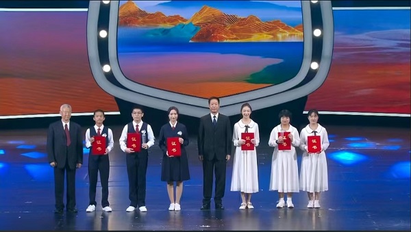 衡陽技師學(xué)院學(xué)子代表湖南出征全國青少年禁毒知識競賽總決賽,斬獲二等獎