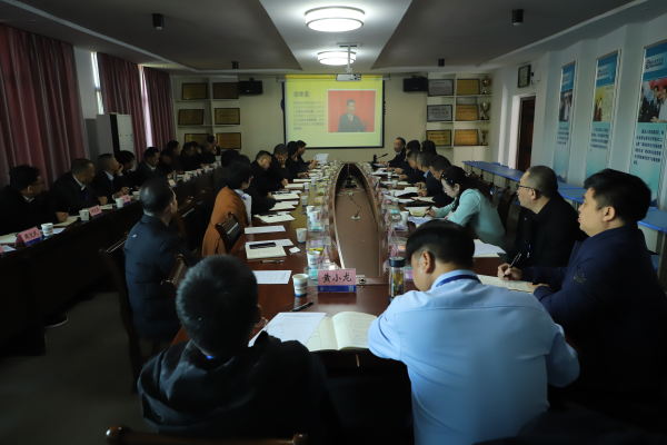 學院黨委理論學習中心組(擴大)舉行2023年第14次集體學習